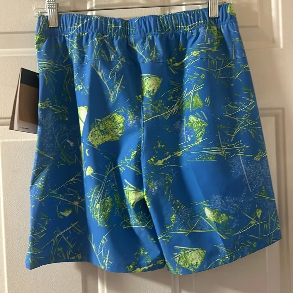 The North Face Wander Shorts: BLUE/GREEN: NEW WITH TAGS: SIZE S